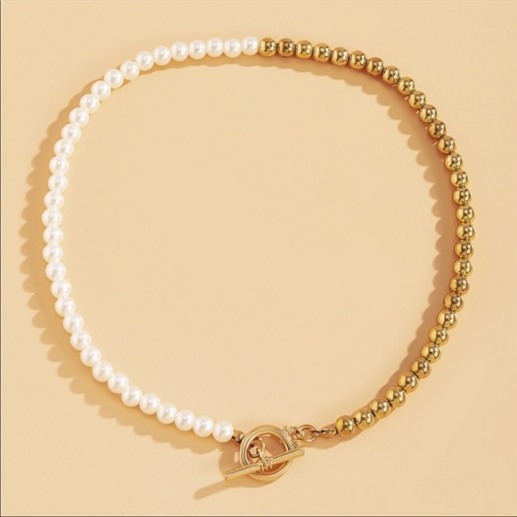 White + Gold Beaded Necklace - Picture 6 of 7